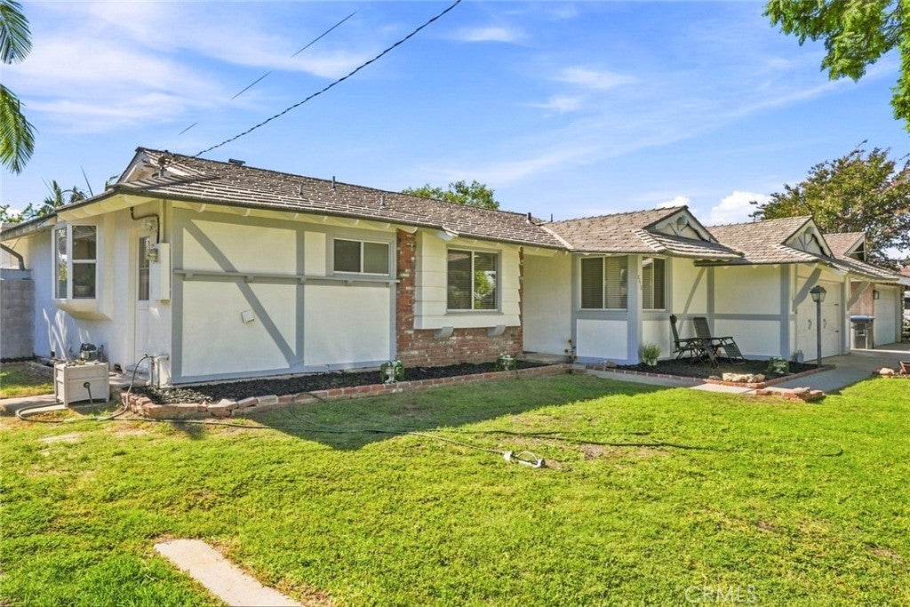 2612 Townley