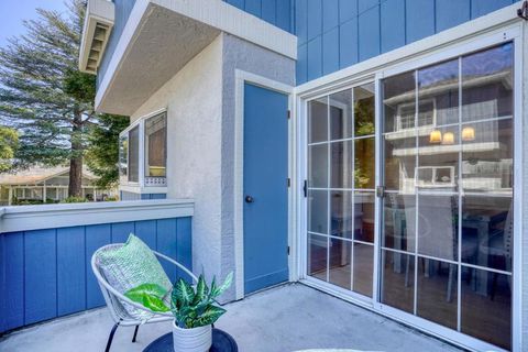Tiny photo for 10 Arch Street, Redwood City, CA 94062 (MLS # ML82049901)