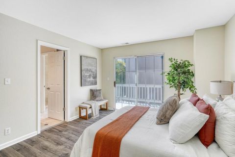 Tiny photo for 10 Arch Street, Redwood City, CA 94062 (MLS # ML82049901)