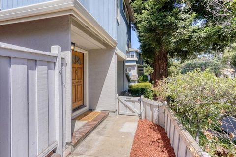 Tiny photo for 10 Arch Street, Redwood City, CA 94062 (MLS # ML82049901)