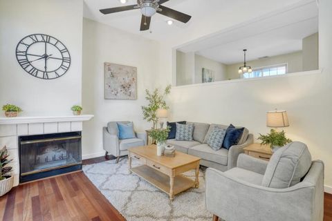 Tiny photo for 10 Arch Street, Redwood City, CA 94062 (MLS # ML82049901)