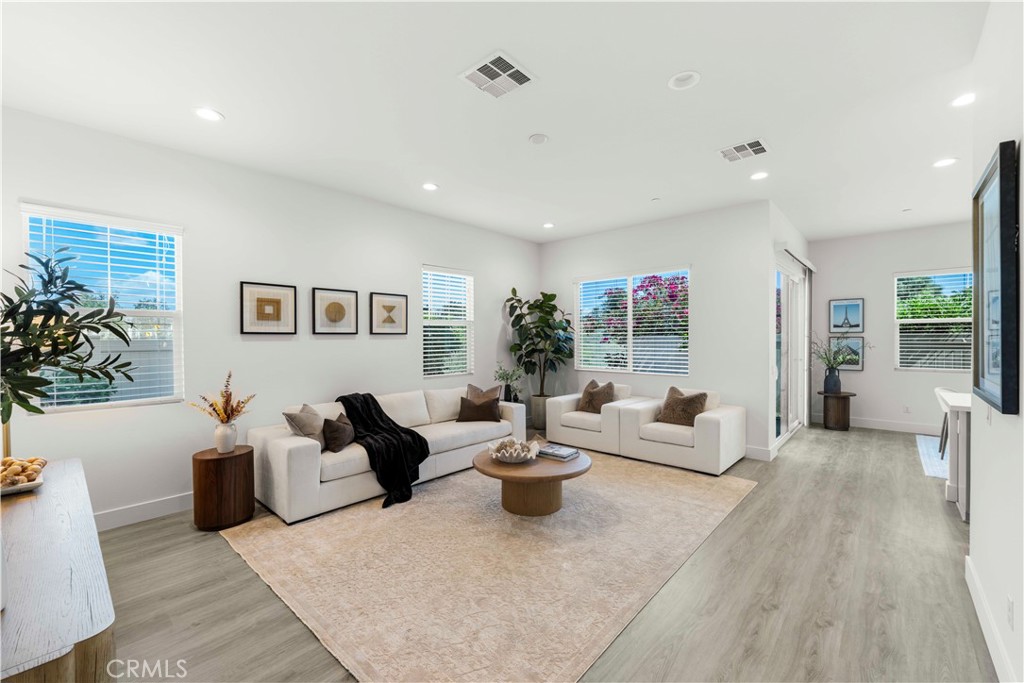 5198 Arlington Drive