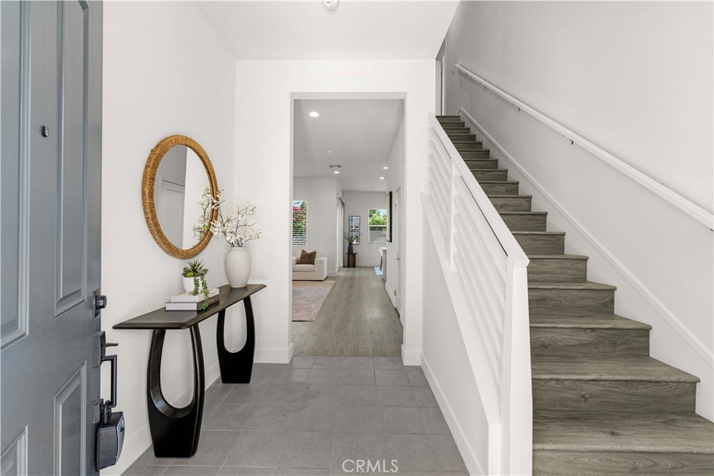 5198 Arlington Drive