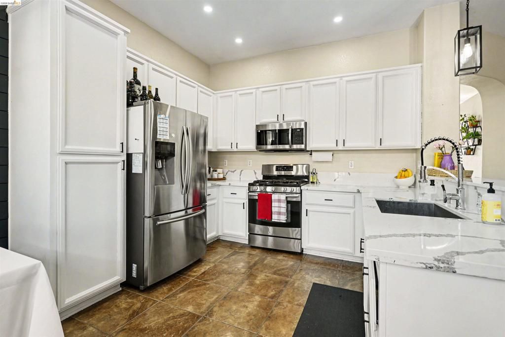 Photo of 193 193 Mike Gartrell Cir Cir, Sacramento, CA 95835 (MLS # 41125789)