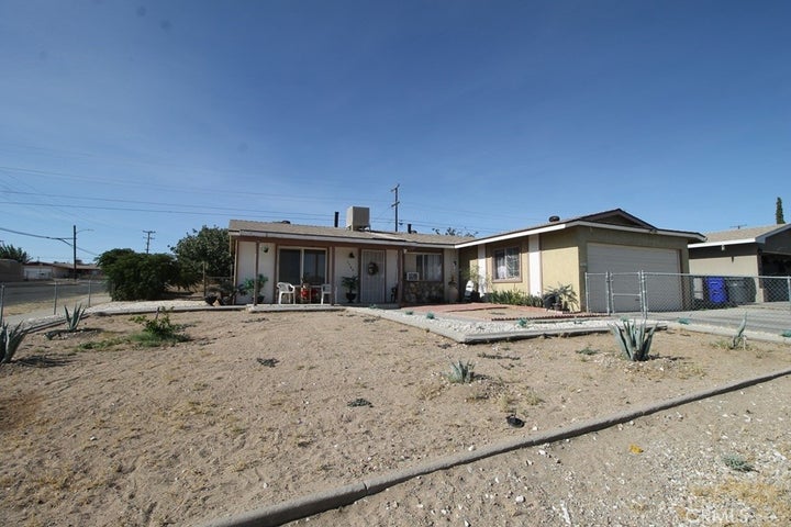 Photo 1 of 17 — 1540 Sunset, Barstow, CA 92311