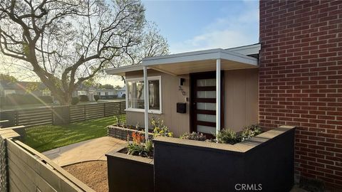 310 W 32nd Long Beach CA 90806