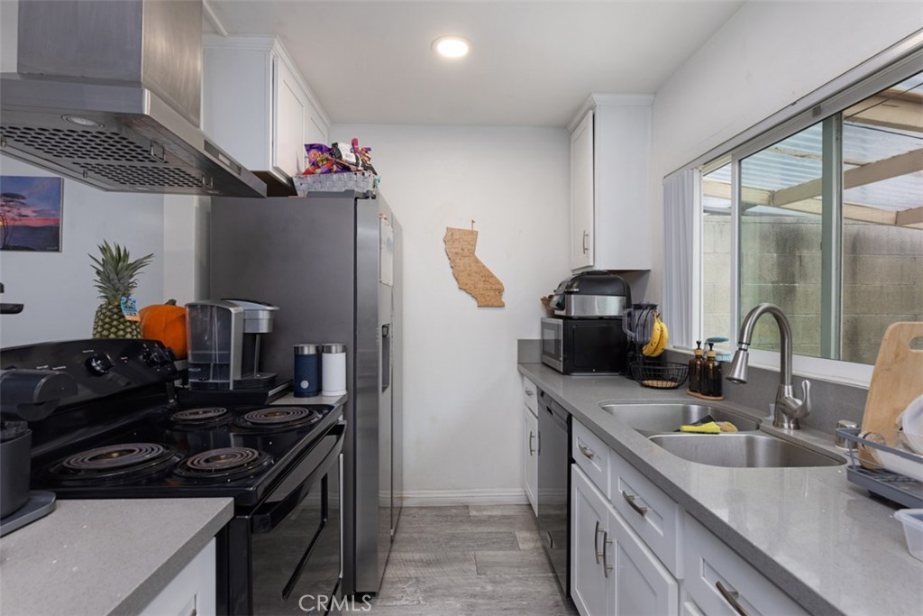 7100 Cerritos Avenue 85