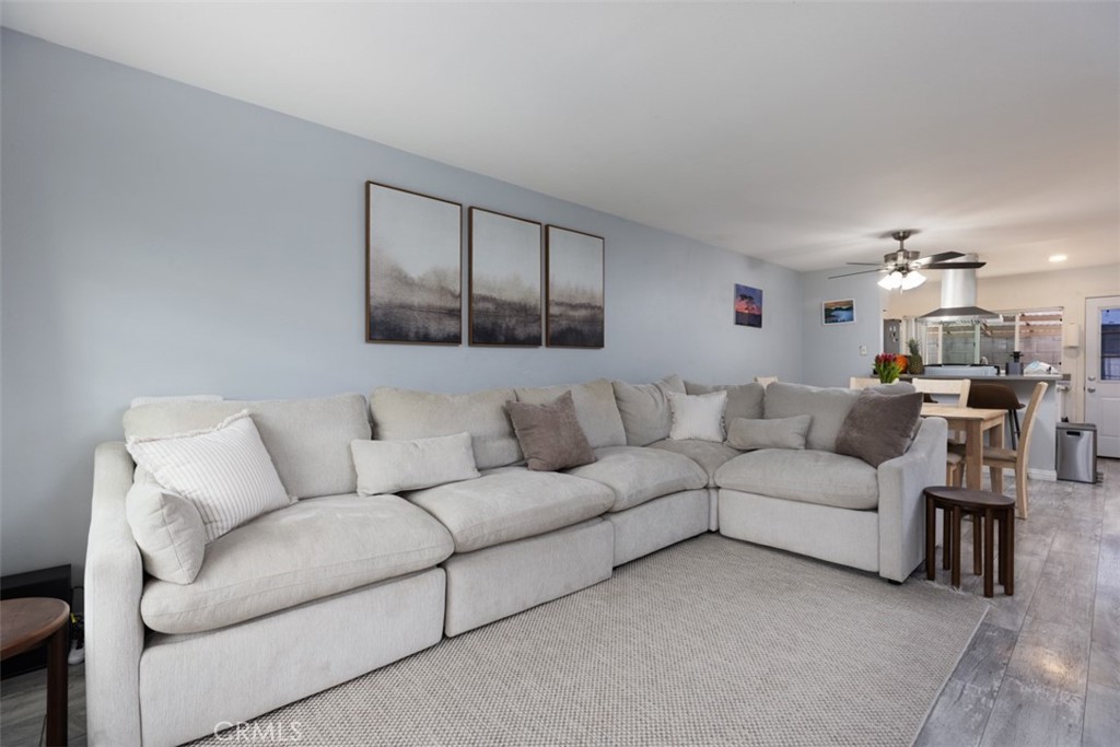 7100 Cerritos Avenue 85