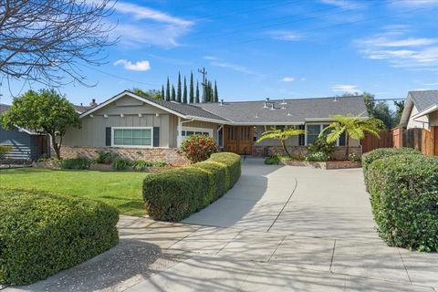 Photo of 3689 Woodford Drive, San Jose, CA 95124 (MLS # ML82036428)