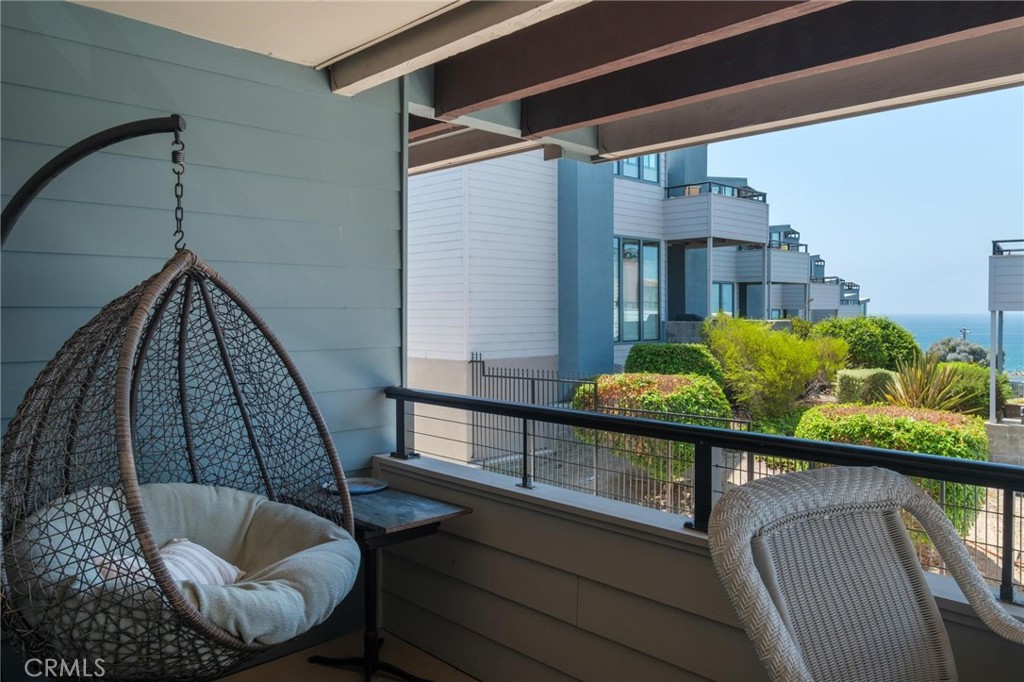 431 Camino De Las Colinas