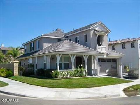 Photo of 452 Commons Park Drive, Camarillo, CA 93012 (MLS # 226001392)