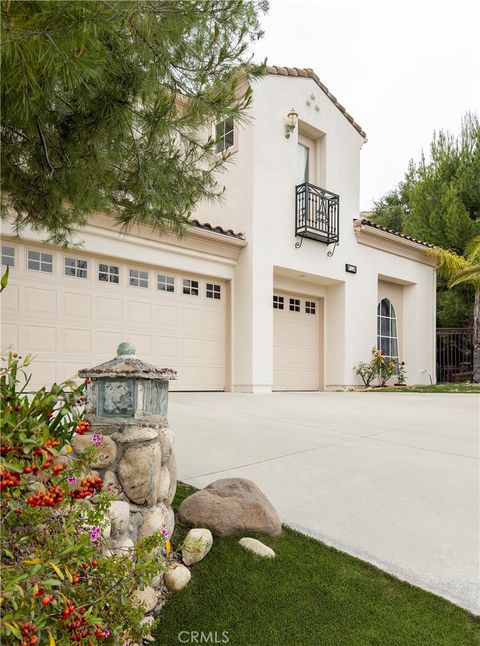 Photo of 1091 Westranch Place, Simi Valley, CA 93065 (MLS # CV26118258)
