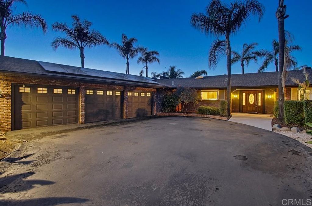 Photo of 5015 Estates Way, El Cajon, CA 92020 (MLS # NDP2603658)