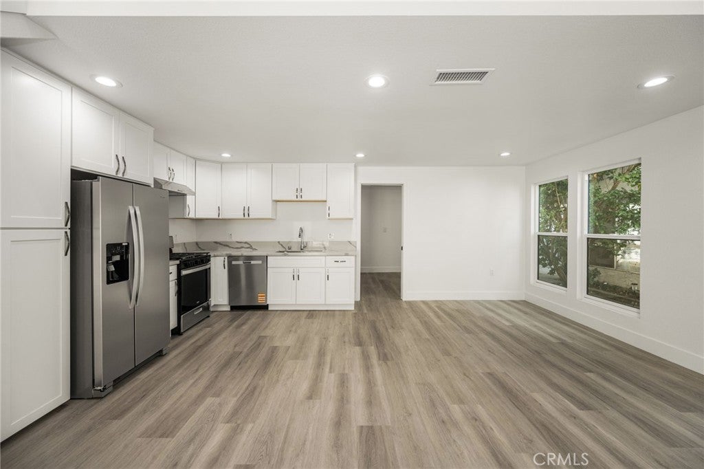 4981 Pearce, Huntington Beach CA 92649 - Photo 10