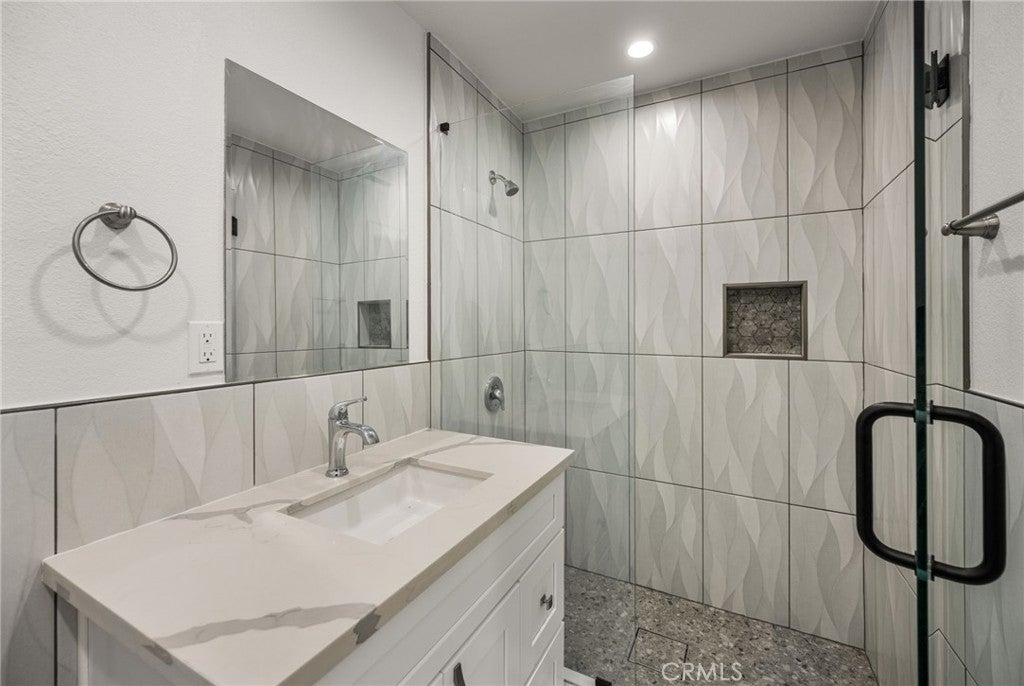 4981 Pearce, Huntington Beach CA 92649 - Photo 16