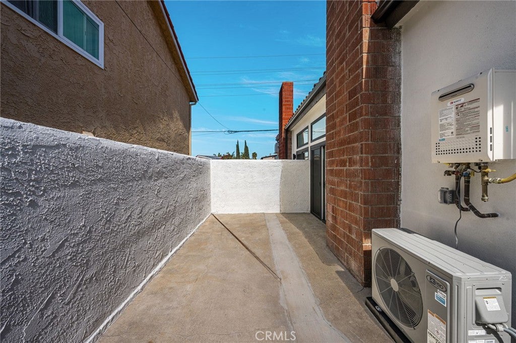 4981 Pearce, Huntington Beach CA 92649 - Photo 18