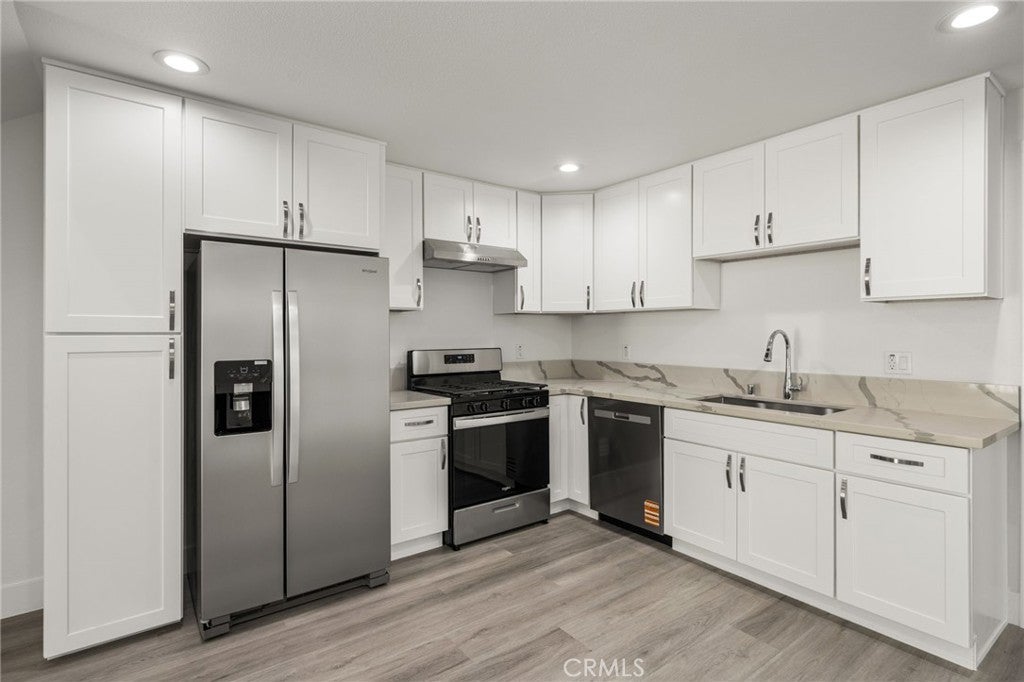 4981 Pearce, Huntington Beach CA 92649 - Photo 11