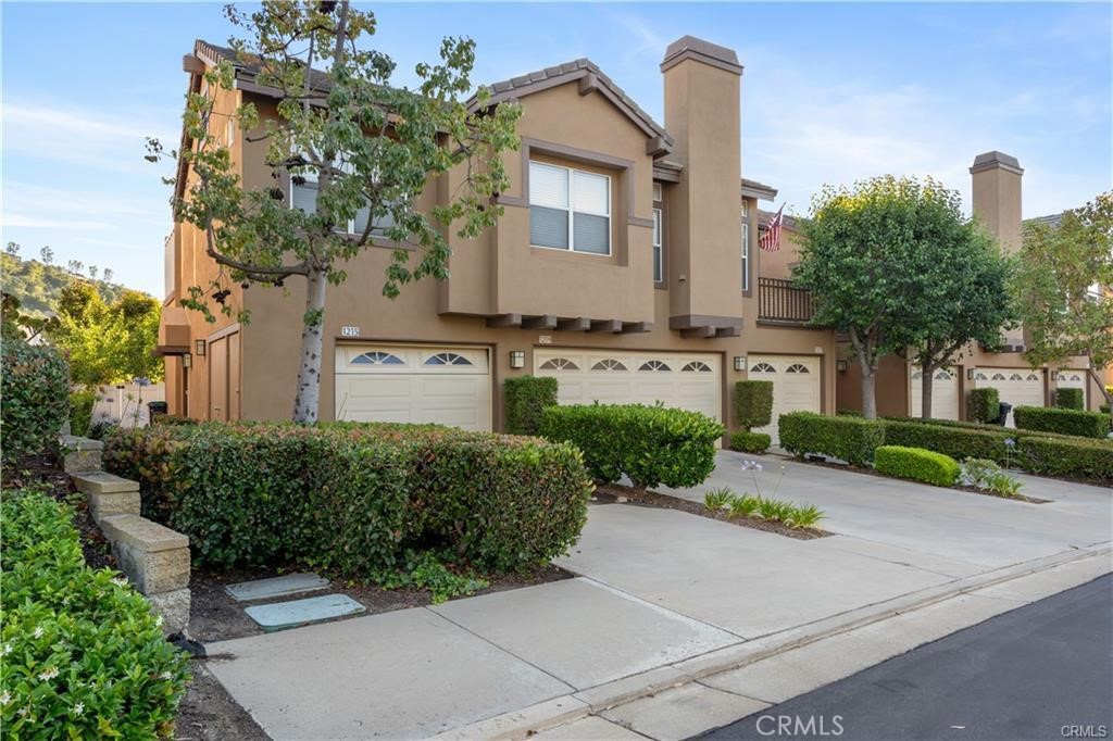 1209 S Country Glen