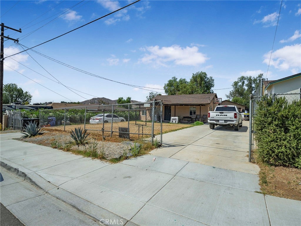 6958 37th Street
