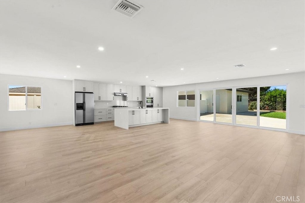 525 Fountain Springs