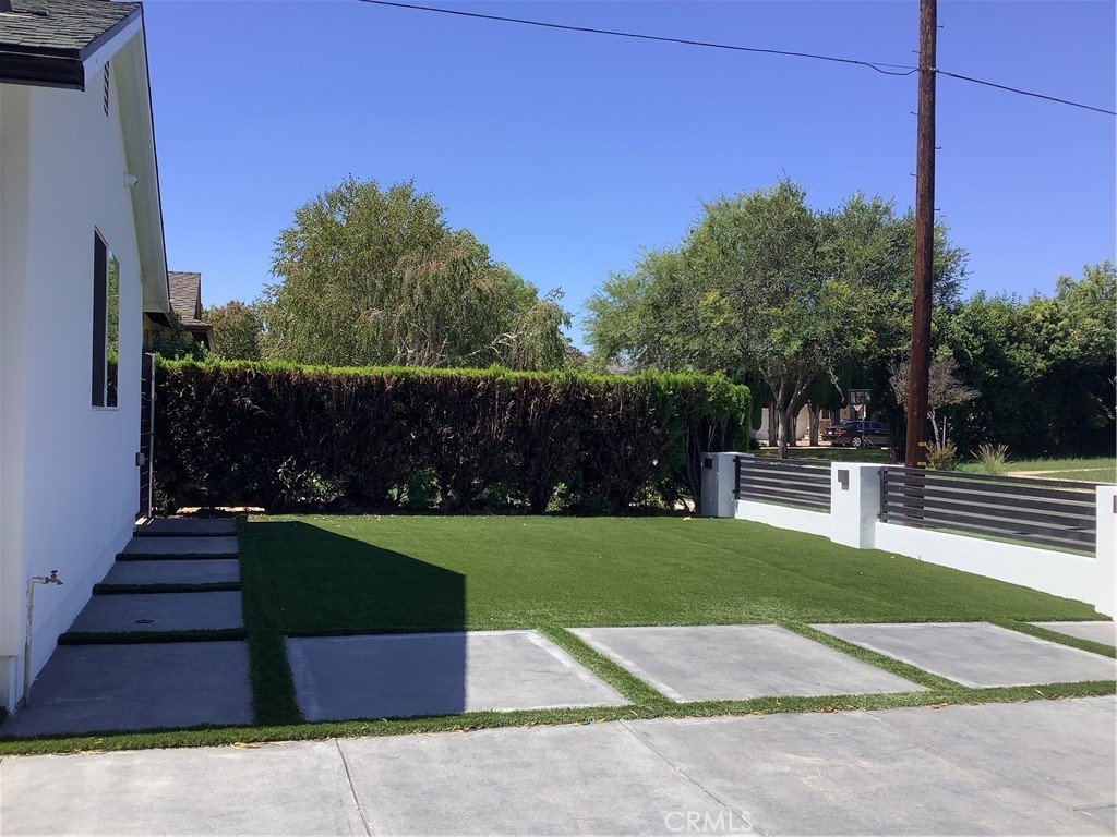 23028 W Mobile Street