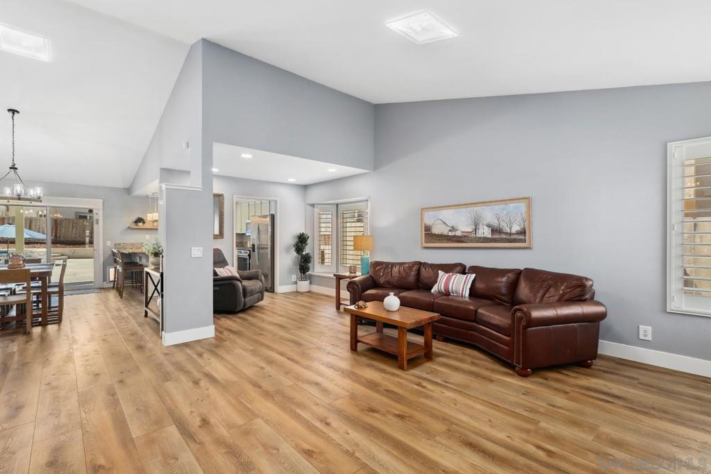 1683 Mustang Way