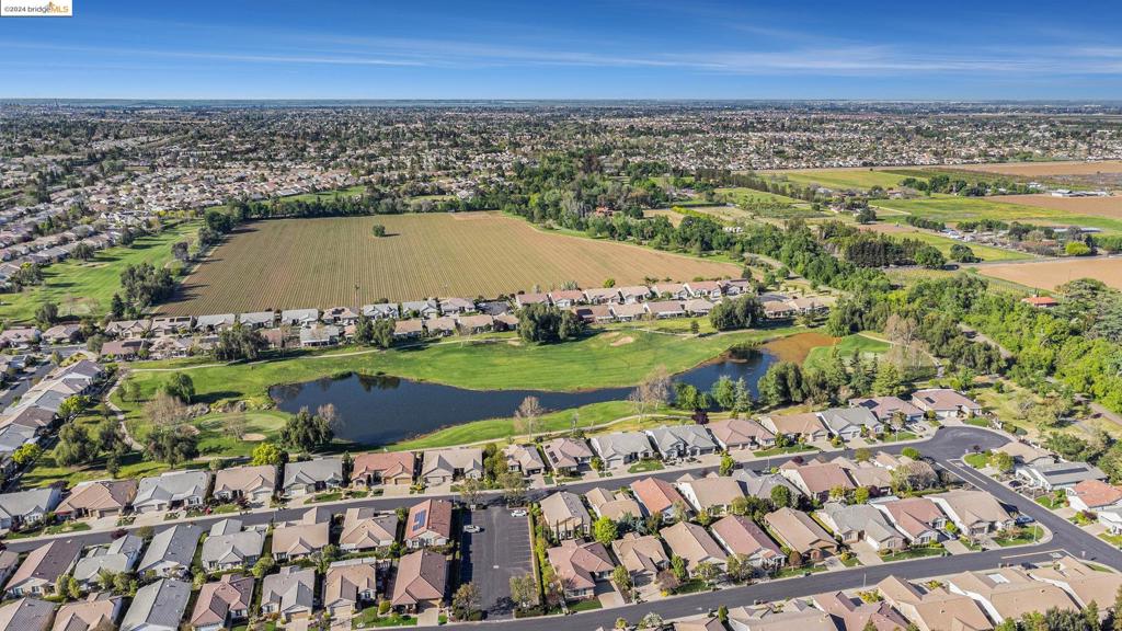 SUMMERSET 4 - Residential