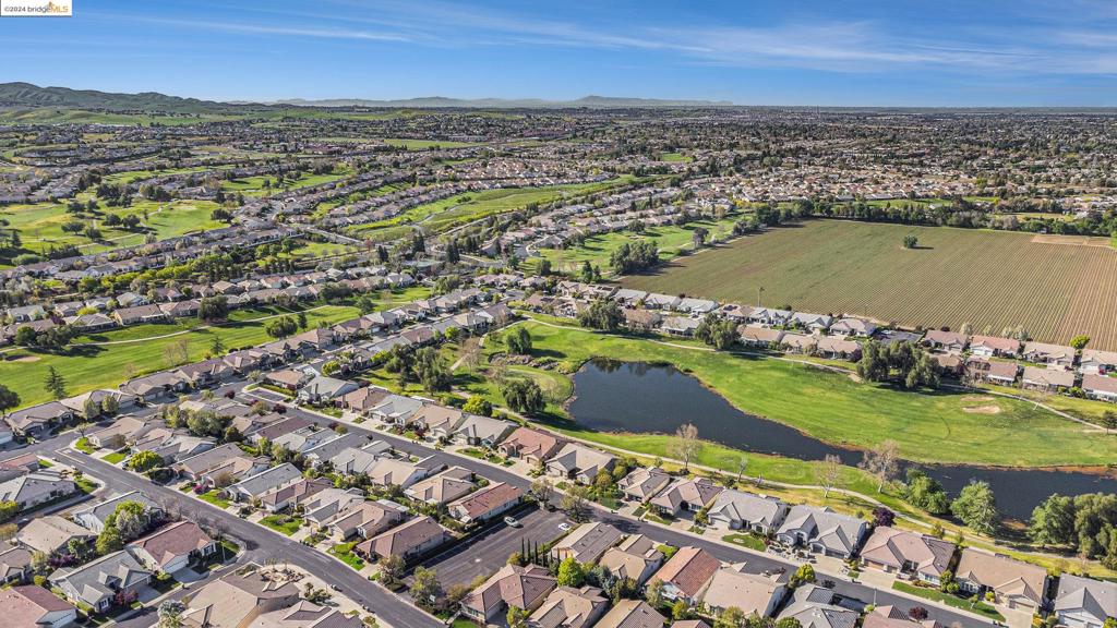 SUMMERSET 4 - Residential