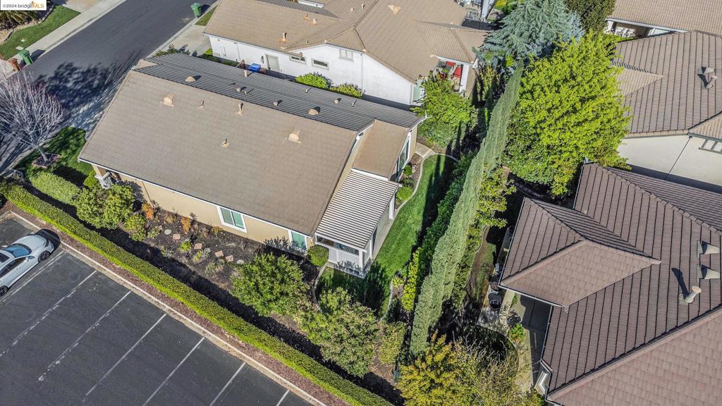 SUMMERSET 4 - Residential