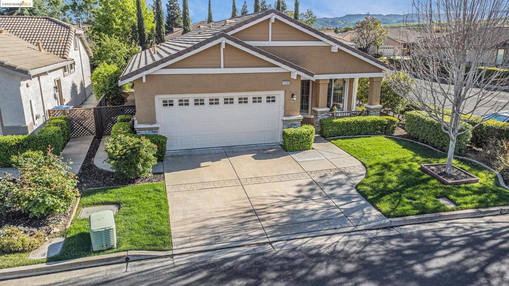 SUMMERSET 4 - Residential