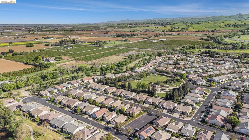 SUMMERSET 4 - Residential