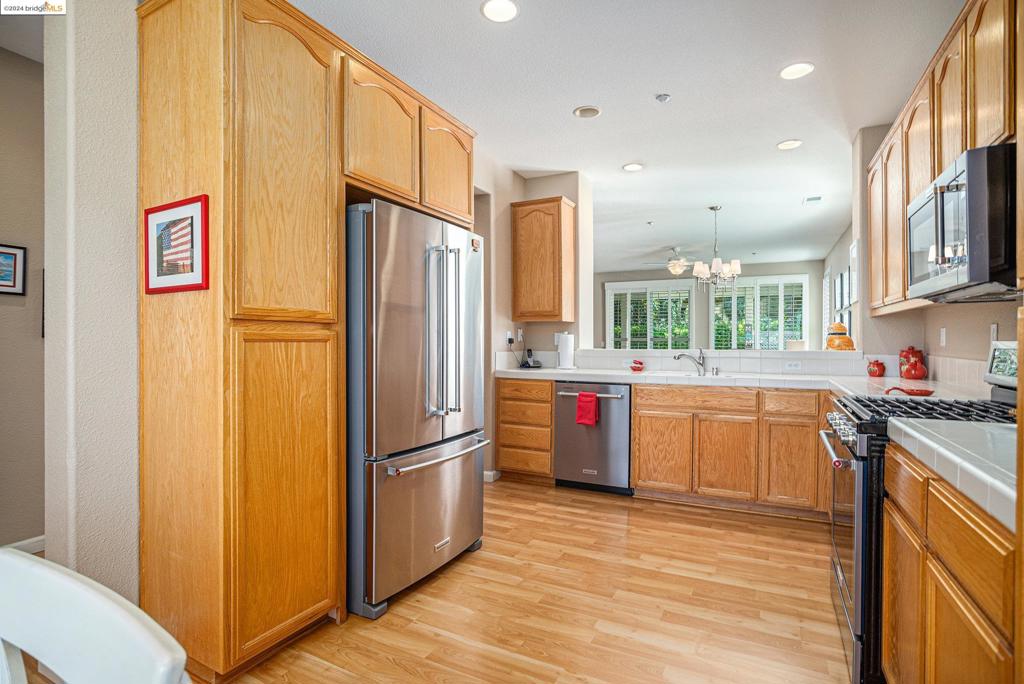 SUMMERSET 4 - Residential