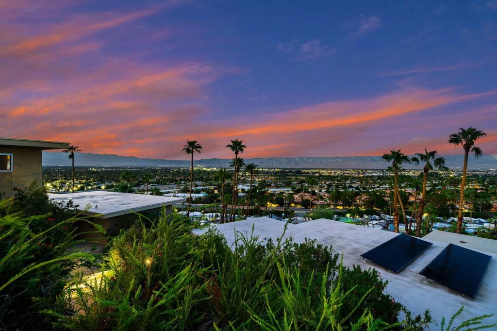 Photo of 2120 Southridge Drive, Palm Springs, CA 92264 (MLS # 219135951PS)