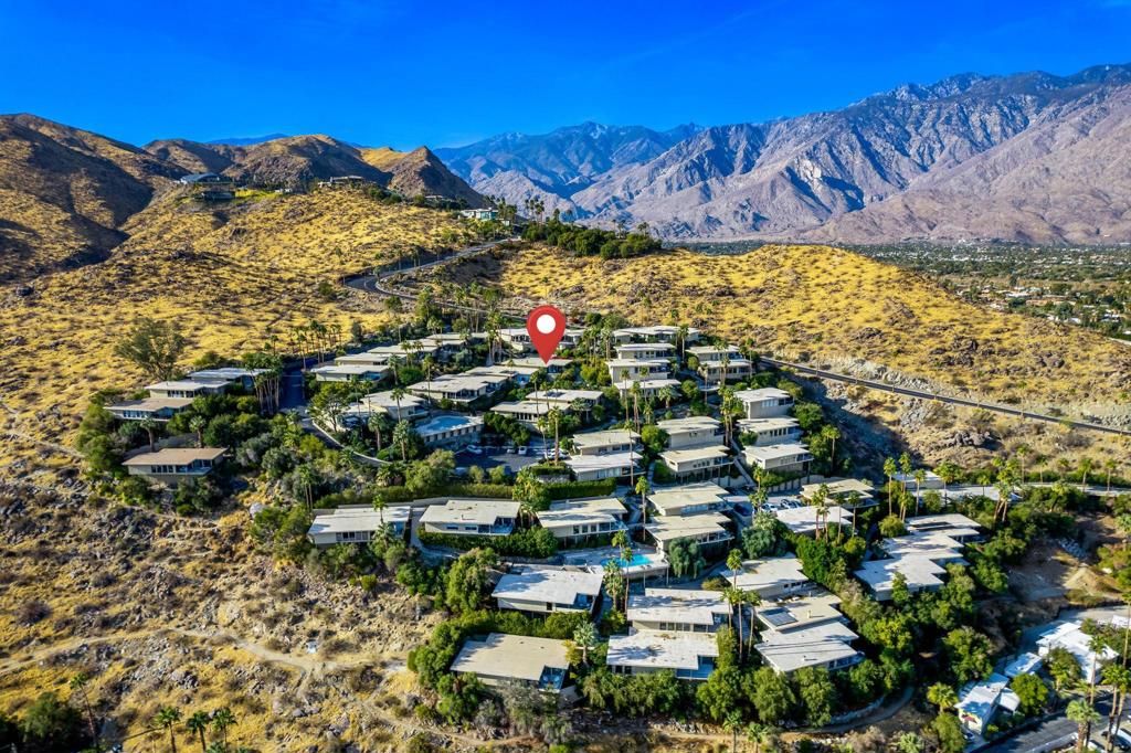 Photo of 2120 Southridge Drive, Palm Springs, CA 92264 (MLS # 219135951PS)