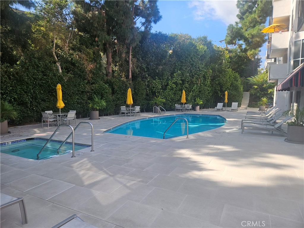 8530 Holloway Drive 303