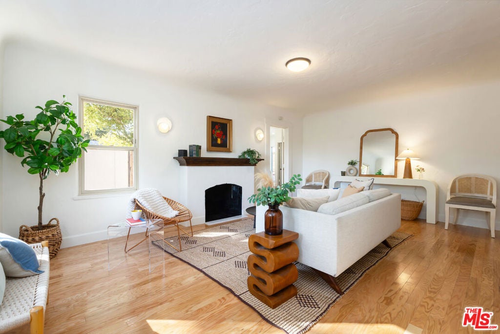 1406 Bellford Avenue