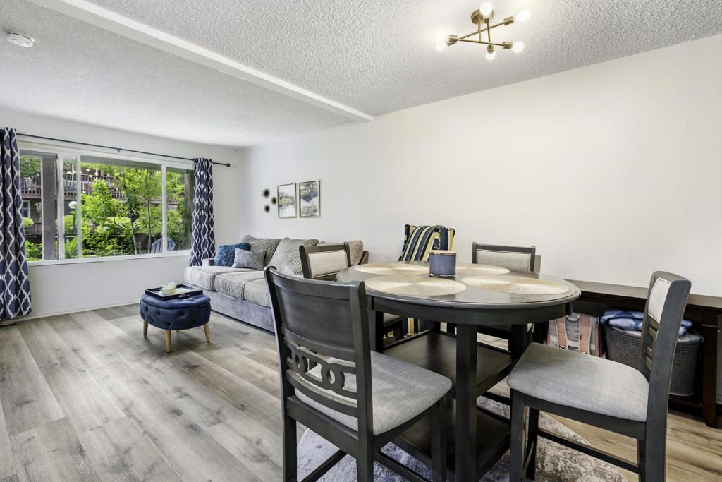 1000 W Macarthur Boulevard 61