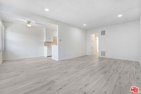 Photo of 1740 S Hauser Boulevard #11, Los Angeles, CA 90019 (MLS # 26833949)