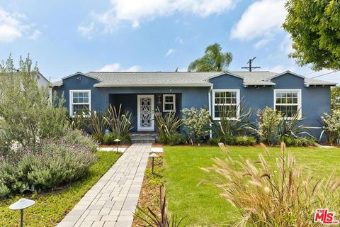 Photo of 5654 Fallsgrove Street, Los Angeles, CA 90016 (MLS # 26838615)