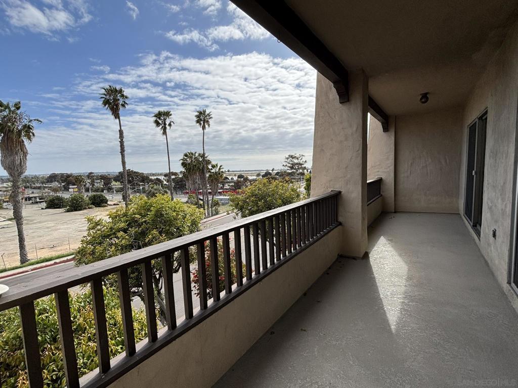 2520 Clairemont Dr 213