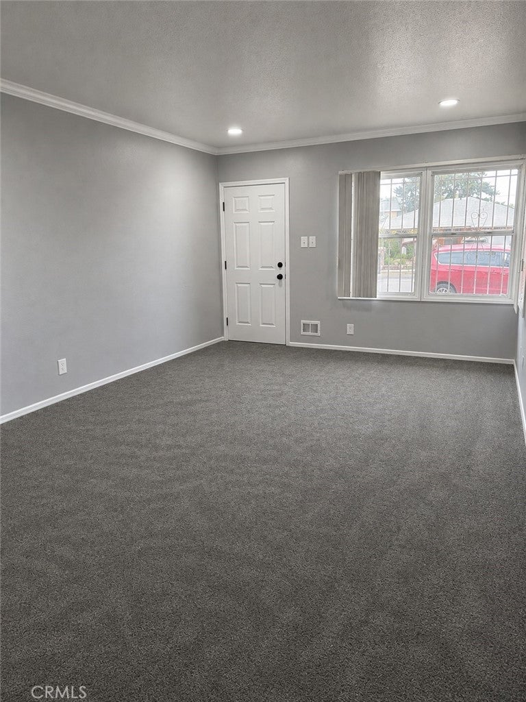 3229 W 111th