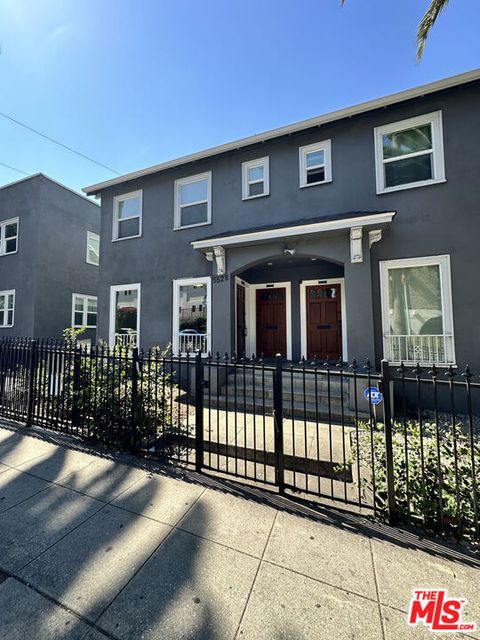 Photo of 5528 Franklin Avenue, Los Angeles, CA 90027 (MLS # 25600479) Photo of 5528 Franklin Avenue, Los Angeles, CA 90027 (MLS # 25600479)