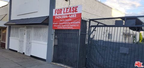 Photo of 3638 W Slauson Avenue, Los Angeles, CA 90043 (MLS # 25630391)