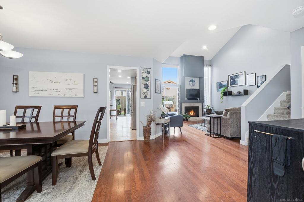 12568 Rideabout Ct