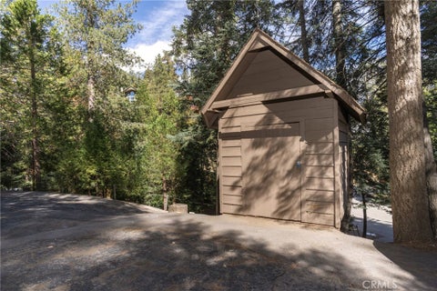 Tiny photo for 517 Brentwood DR, Lake Arrowhead, CA 92352 (MLS # IG26225400)