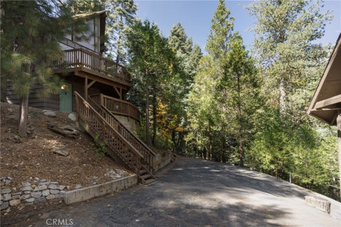 Tiny photo for 517 Brentwood DR, Lake Arrowhead, CA 92352 (MLS # IG26225400)