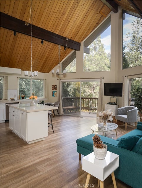 Tiny photo for 517 Brentwood DR, Lake Arrowhead, CA 92352 (MLS # IG26225400)