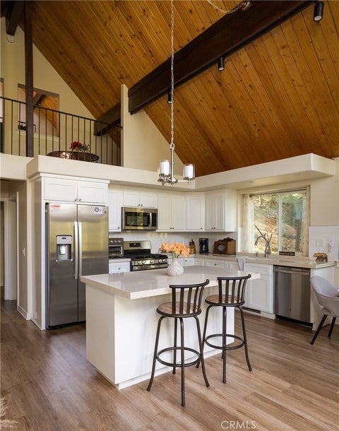 Tiny photo for 517 Brentwood DR, Lake Arrowhead, CA 92352 (MLS # IG26225400)