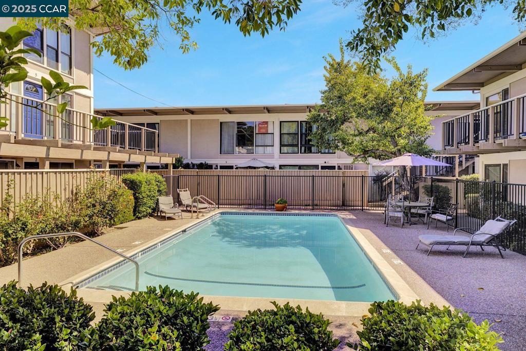 MORAGA MANOR - Residential