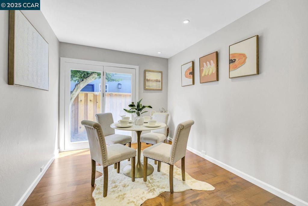 MORAGA MANOR - Residential